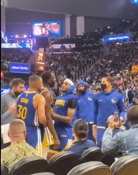 国际足联-嘴哥闪光掩勇士矛盾？格林与普尔爆发冲突随后伤退