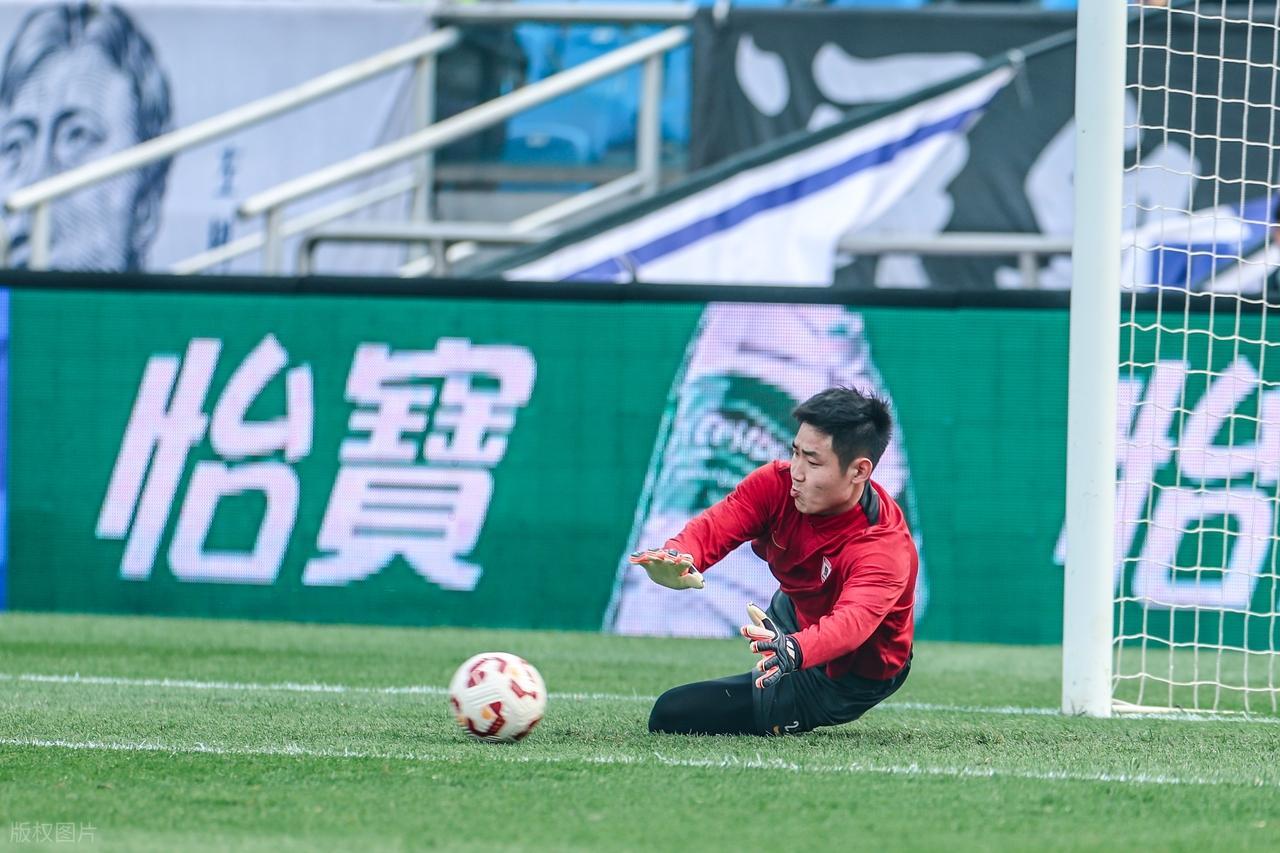 北美世界杯-意外吗?津门虎上演连续反转,功勋王牌留队仅3天,连夜宣布走人