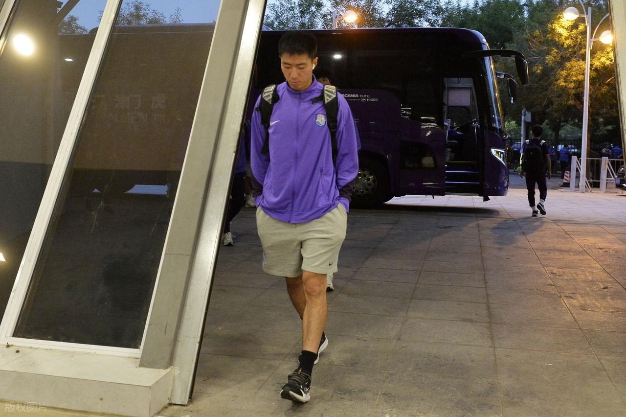 北美世界杯-意外吗?津门虎上演连续反转,功勋王牌留队仅3天,连夜宣布走人