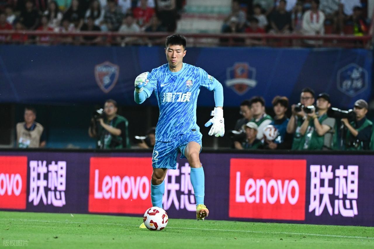 北美世界杯-意外吗?津门虎上演连续反转,功勋王牌留队仅3天,连夜宣布走人