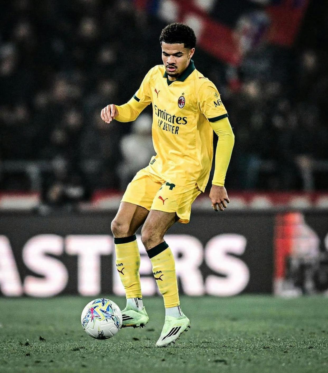 世界杯官网-又一个巴尔泰萨吉？米兰21岁右翼卫进步明显，成萨56合格轮换